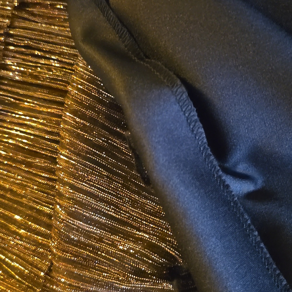 Connected-Shimmery sleeveless fitted layered gold/blk dress Sz 8 NWT. - Picture 9 of 12